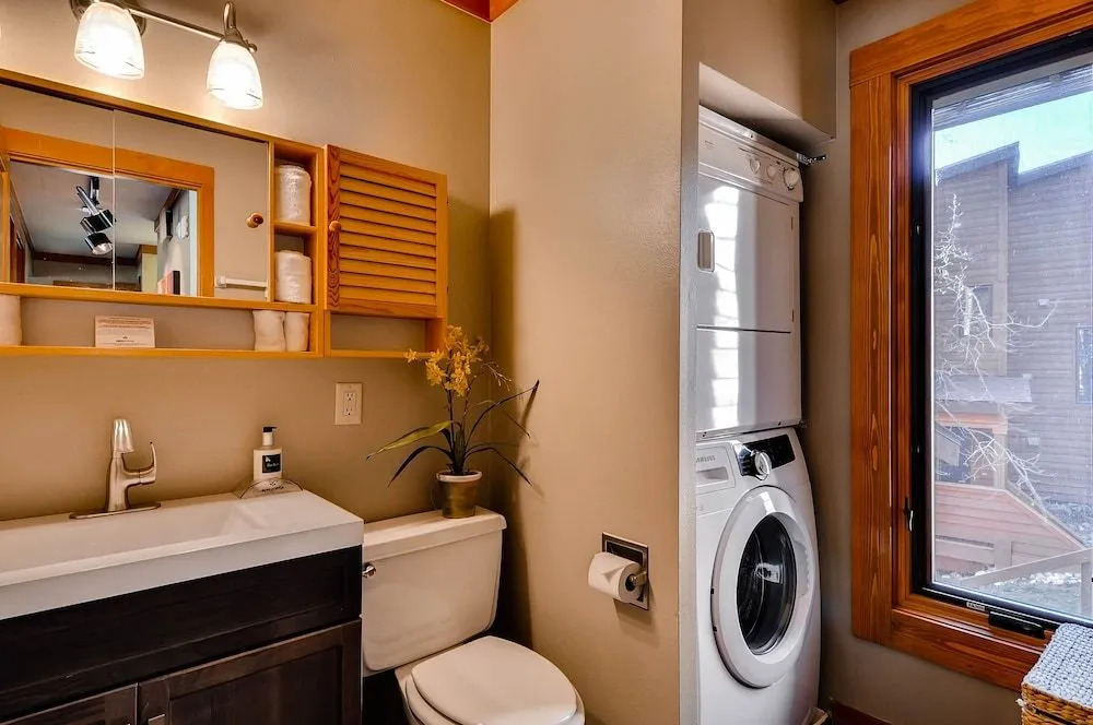 Tennis Townhome 1307