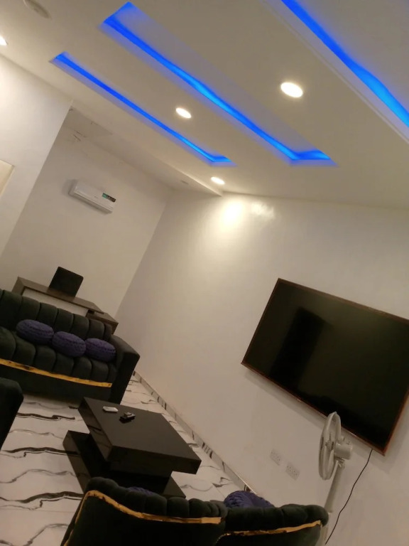 Inviting 2-bed Apt With Parking in Ifako-ijaiye