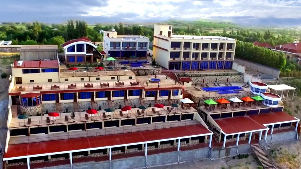 Firuz Plaza (Фируз Плаза)