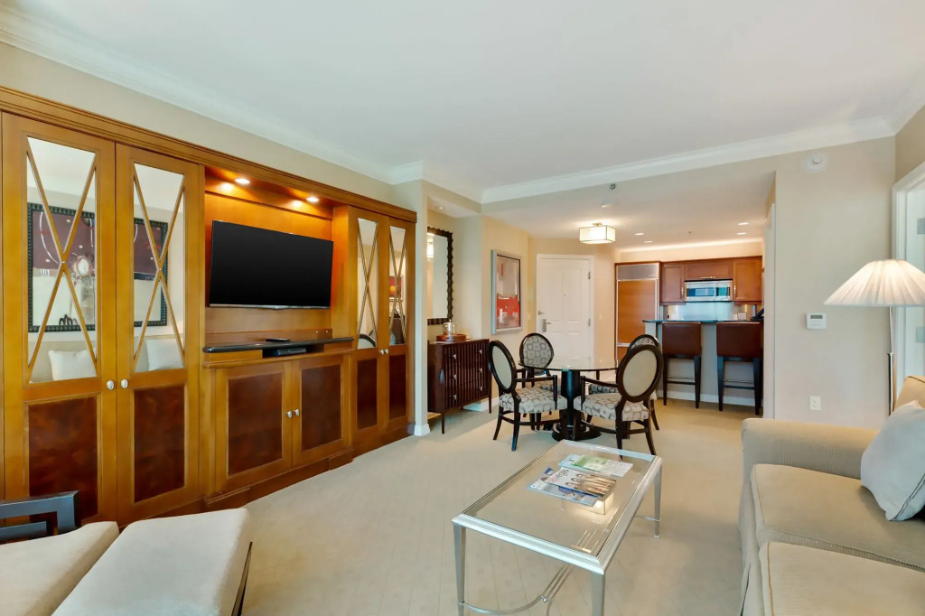 Aaa 3 Rooms 3 Bath Suite At The Signature Condo Hotel