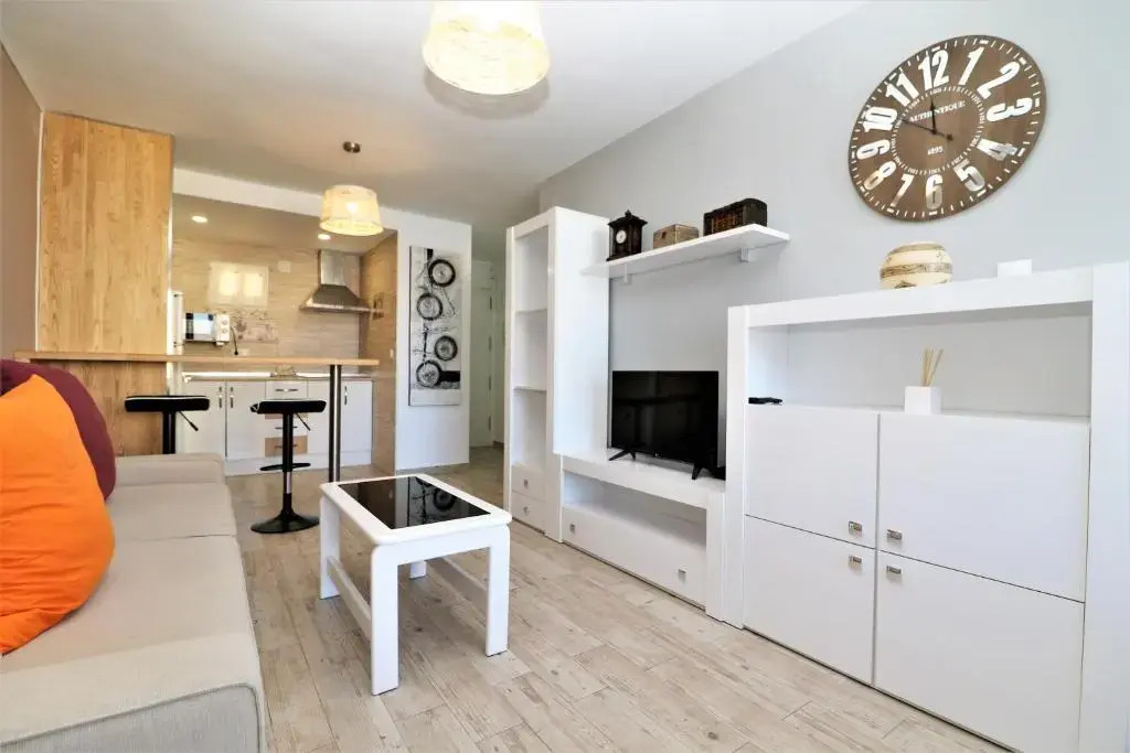 Don Miguel 4-F Apartment Levante Beach