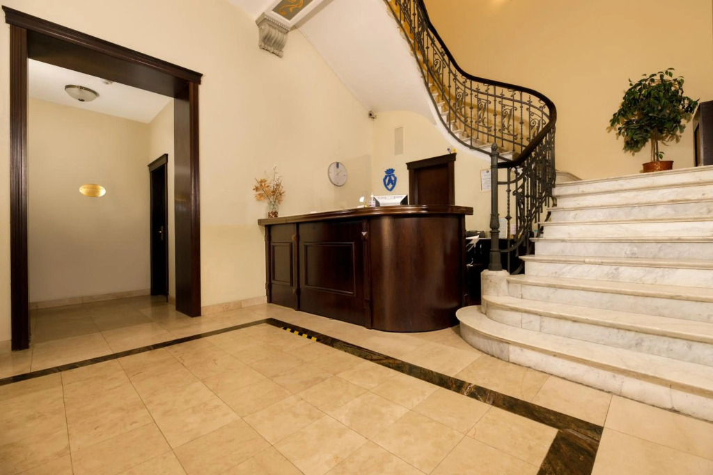 Atrium Hotel Ateneu City Center