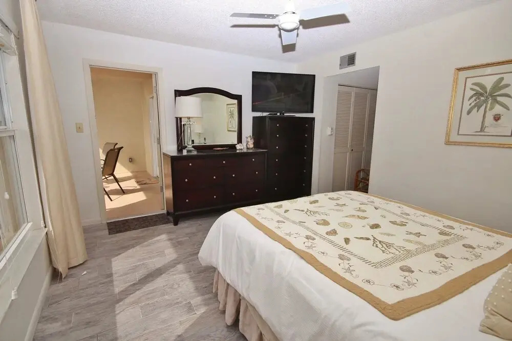 Sea Coast Gardens III 511 Apartment 2
