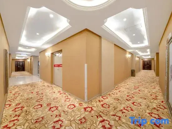 Wanda Spring Business Hotel (Daqing Sa'ertu Wanda Plaza)