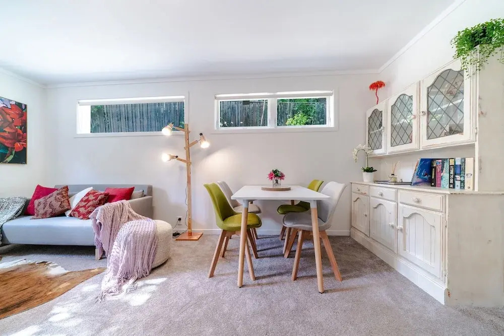Fantail 2 Bedroom Unit walk to Beach & Park