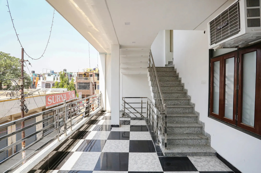 FabHotel Occazia Palace