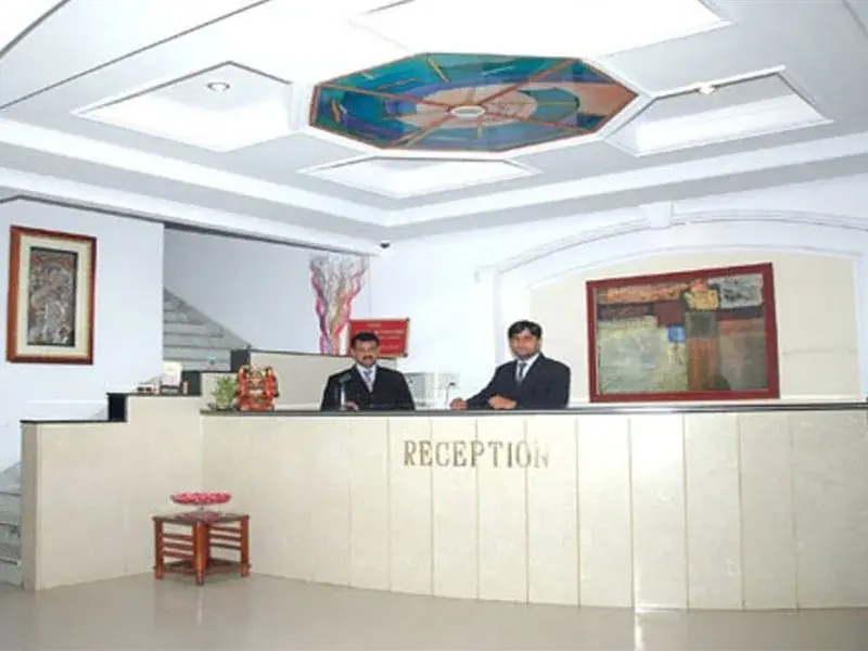 Hotel Pablas International, New Delhi, Near Metro