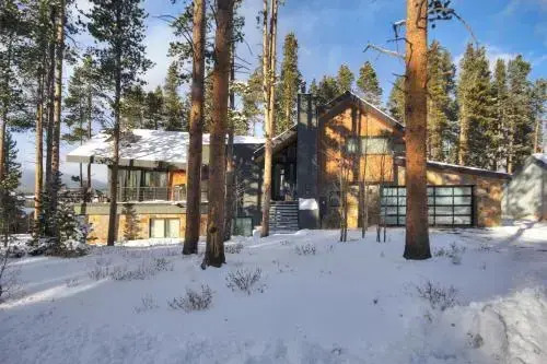 White Cloud Mountain Home