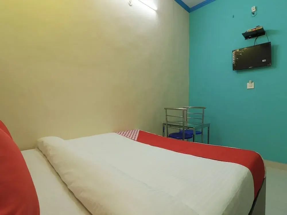 Deepak Hotel And Restaurant by OYO Rooms