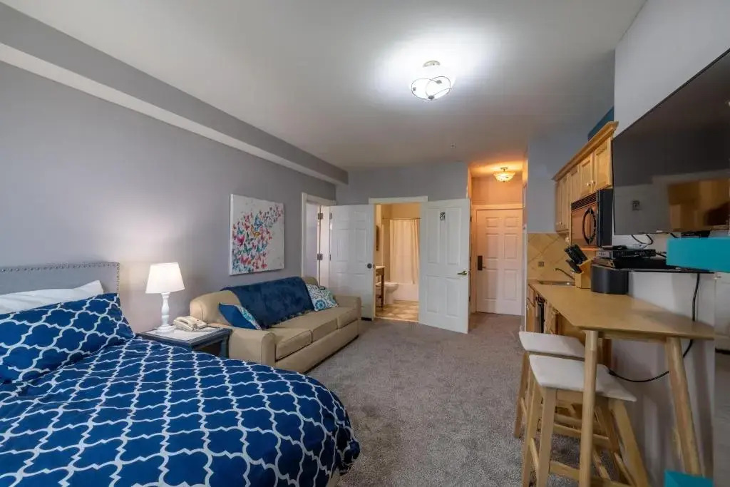 Seneca 202-204 Deluxe Seneca 2 Bedroom, 2 Bath Condo