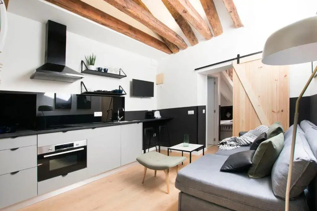 Dobo Homes Redondilla Apartment