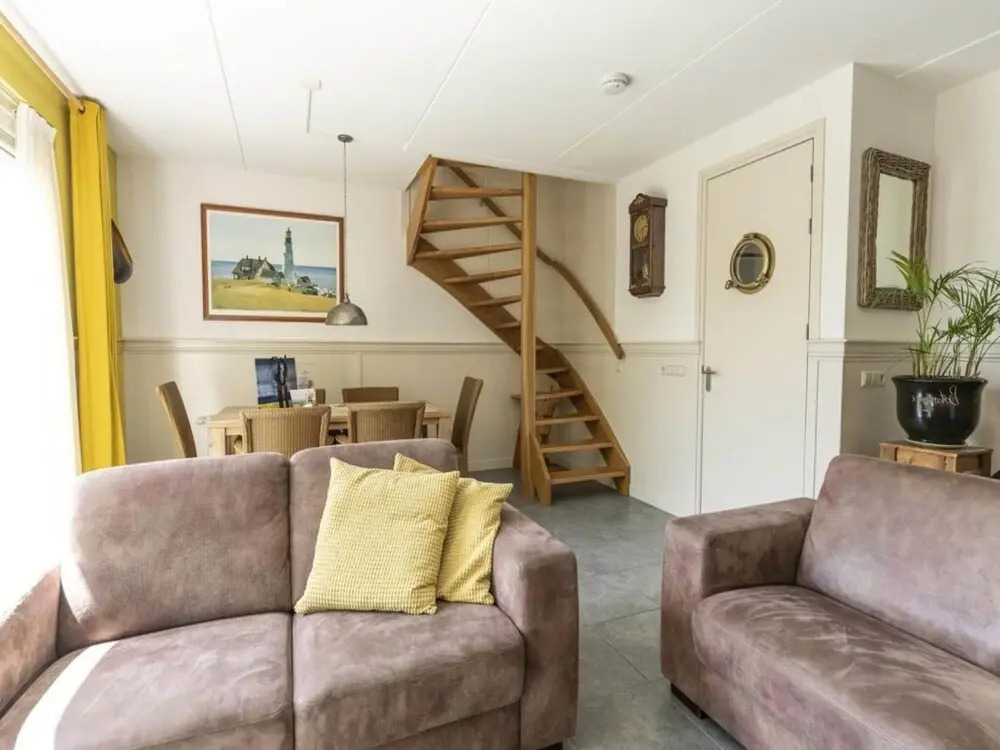 Detached 6 Pers Holiday Home