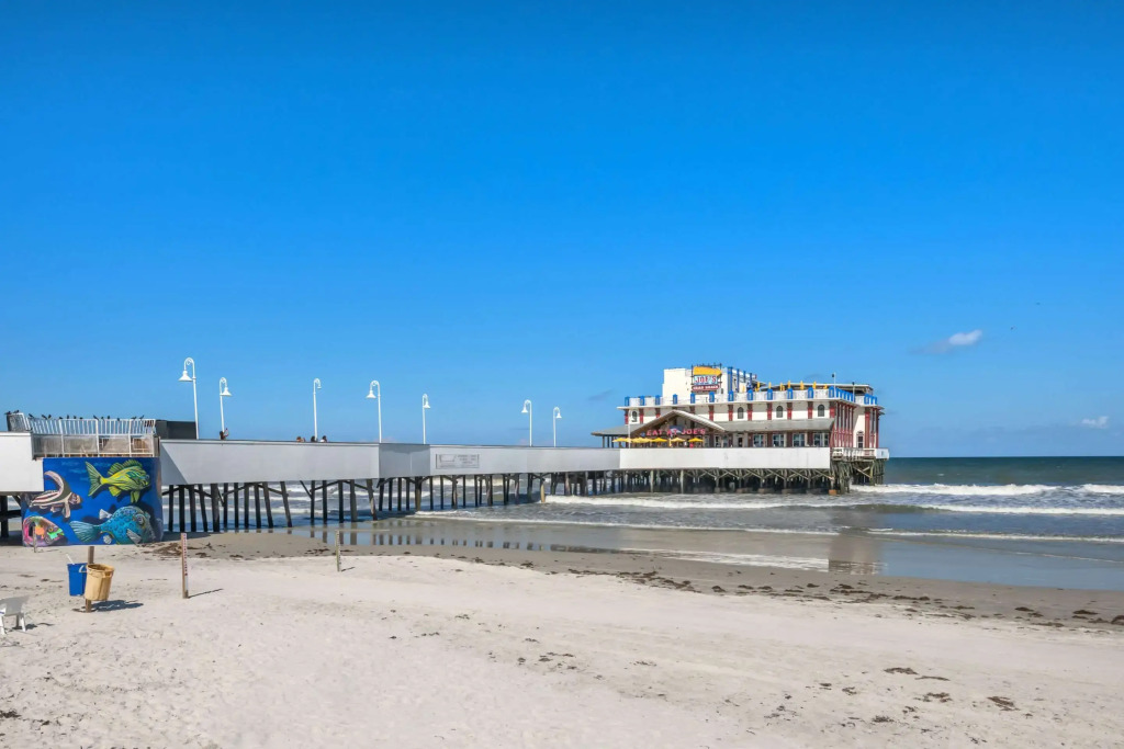 Comfort Inn & Suites Daytona Beach Oceanfront