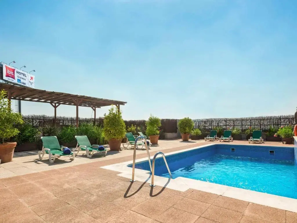 Ibis Granada