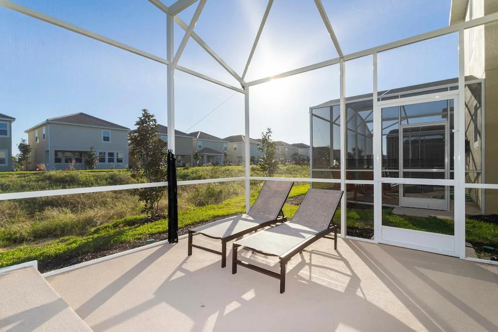 664 WS 5BR Single-family Luxury: Private Pool