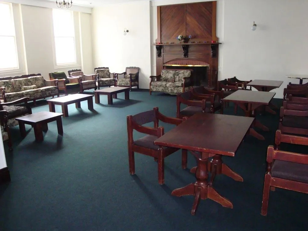 Grand Hotel - Whangarei
