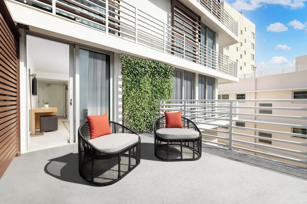 Collins Court South Beach