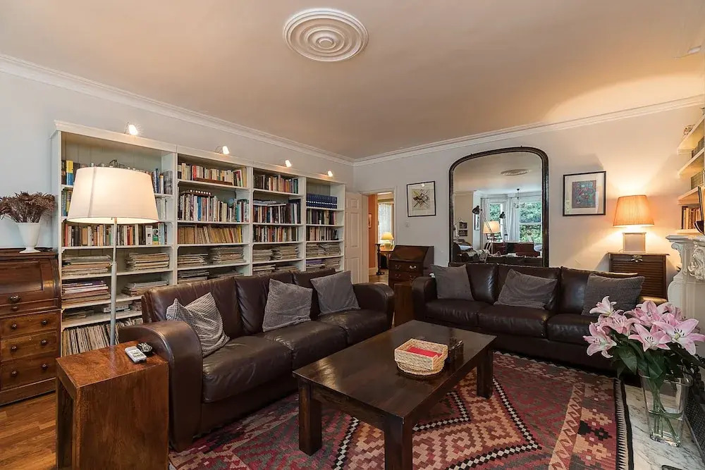 Elegant 2 bed near Hampstead and Camden, sleeps 4