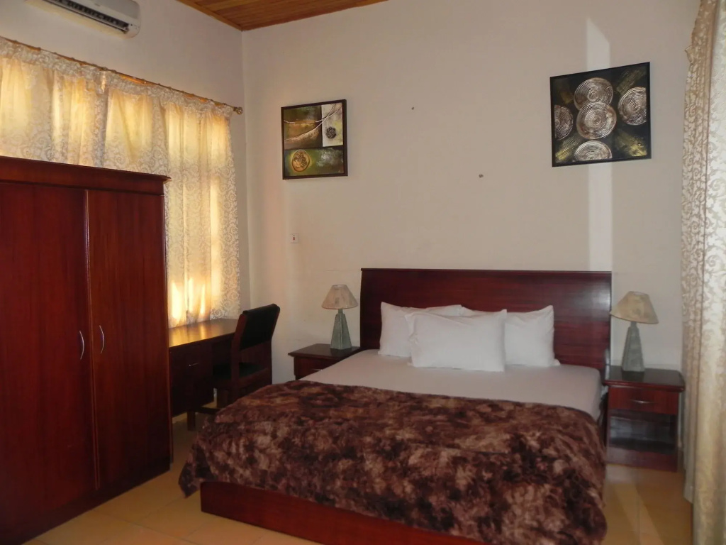 Oriental Hotel North Legon