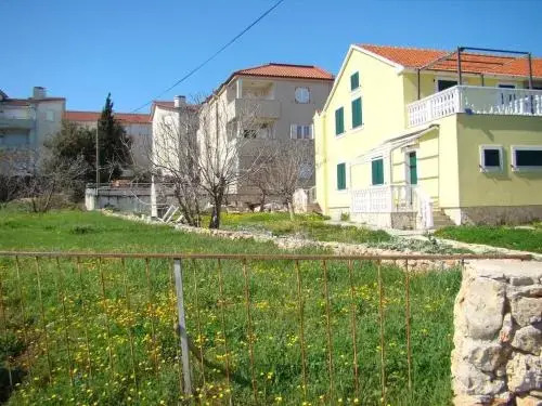 Apartment in Ždrelac with sea view, balcony, air conditioning, Wi-Fi
