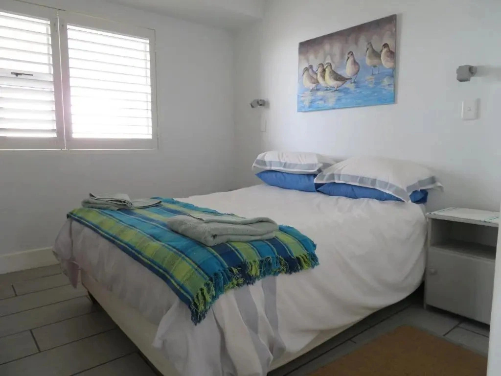 87 Marine Drive