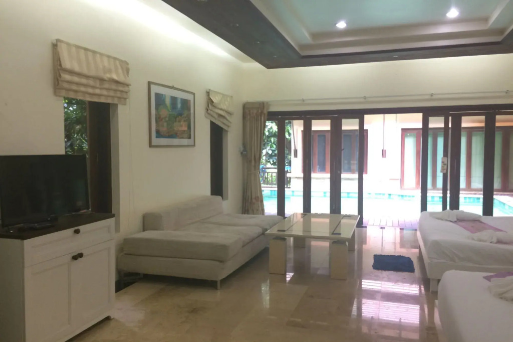 Palms Hill Resort