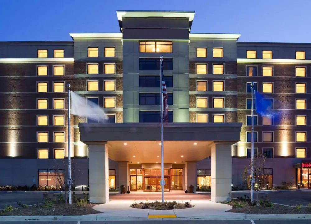 Crowne Plaza Milwaukee West