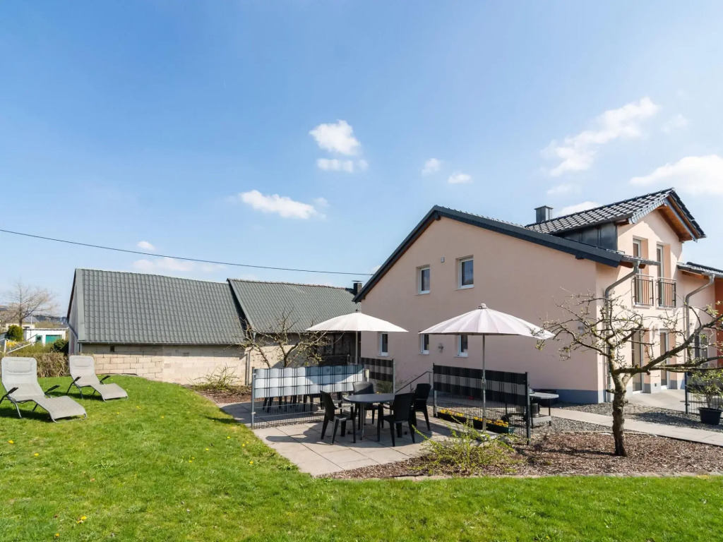 Comfortable Holiday Home in Ellscheid with Garden