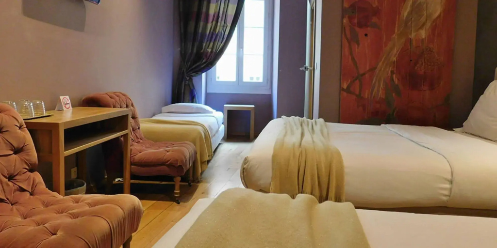 Hotel De La Mer