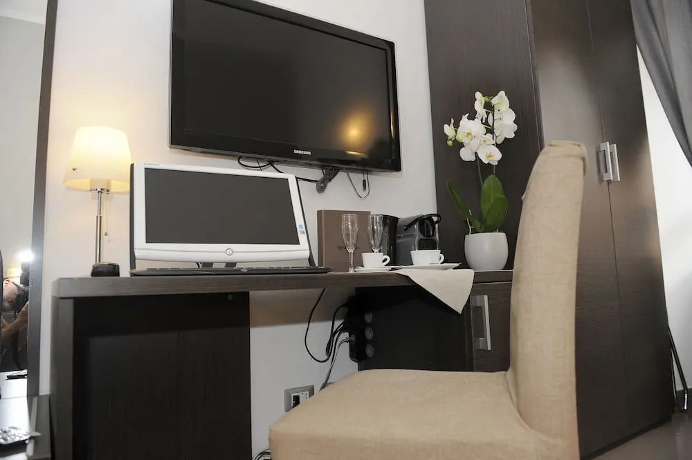 Le M Apartment