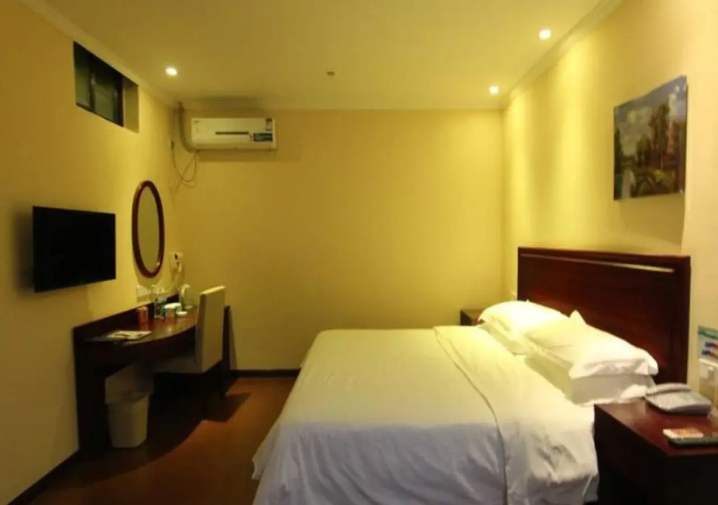 GreenTree Inn Jiangsu Yangzhou Jiangdu Bus Station Express Hotel