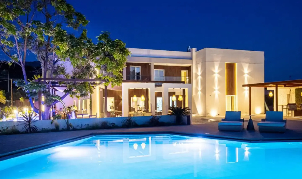 The Mini Resort