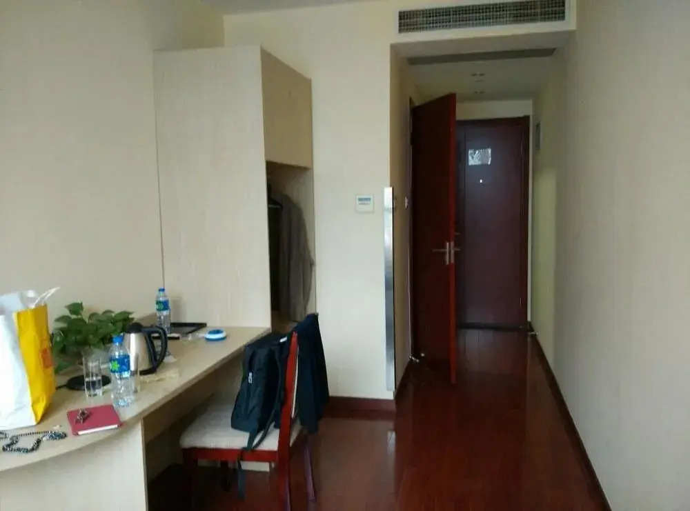 Suzhou Hefeng Business Hotel