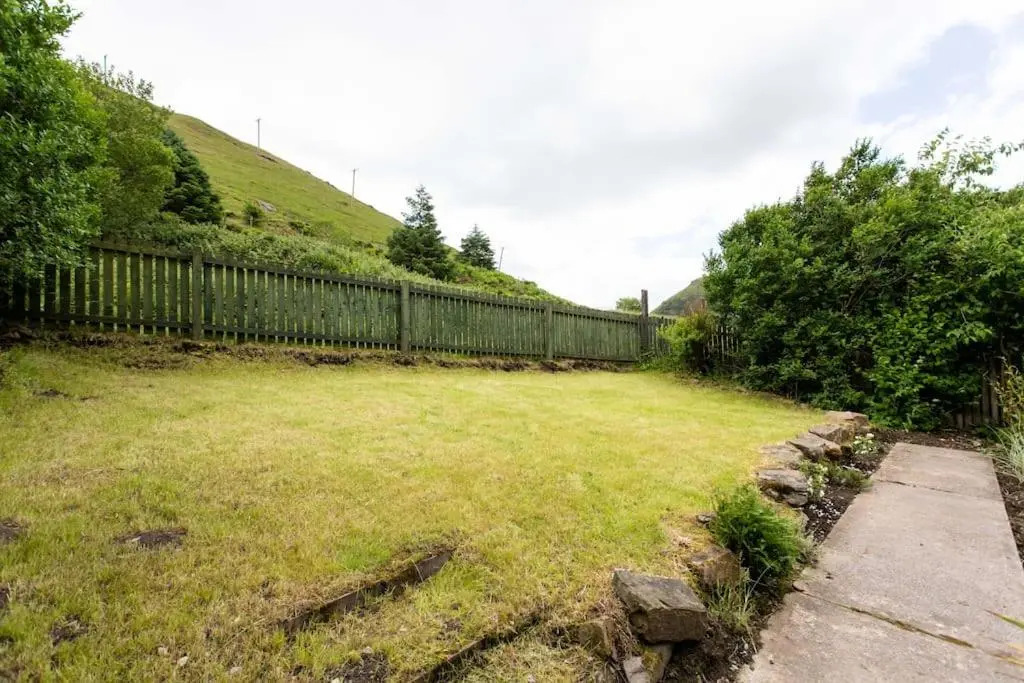 Afan Contractor Accommodation - mins to site!