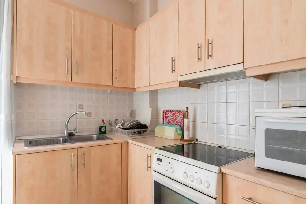 "whole House in Kolonos, Centre of Athens"