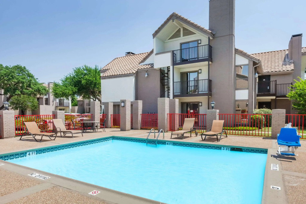Hawthorn Suites Dallas Love Field