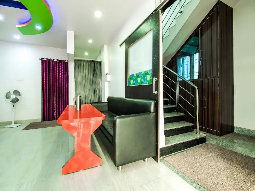 Rp Palace By OYO Rooms