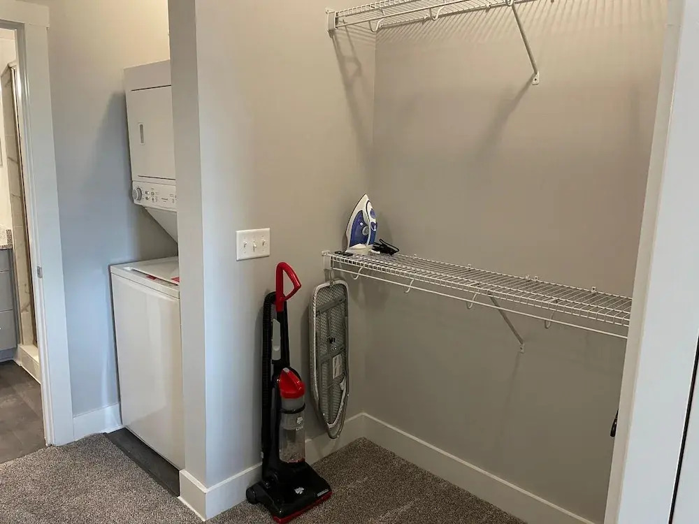 Lux King 1BR Near OSU Parking Balcony Gym