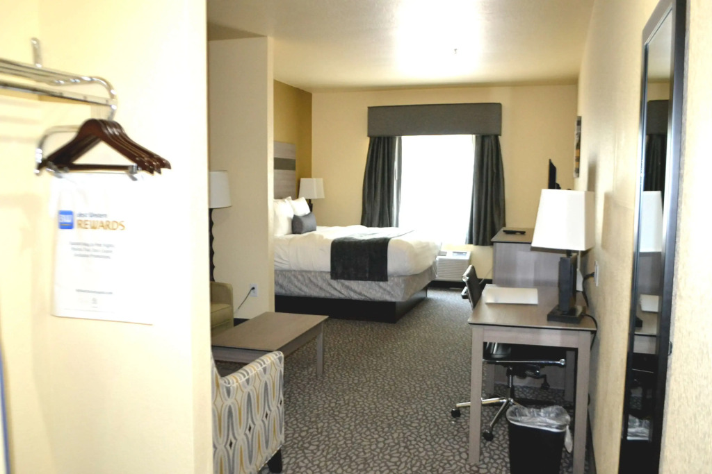 Best Western Sherwood Inn & Suites