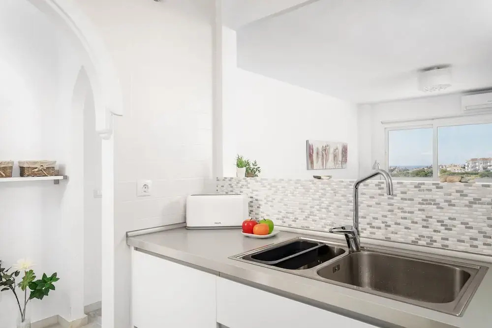 Terrific Bright Apartment with Private Terrace Ref 71