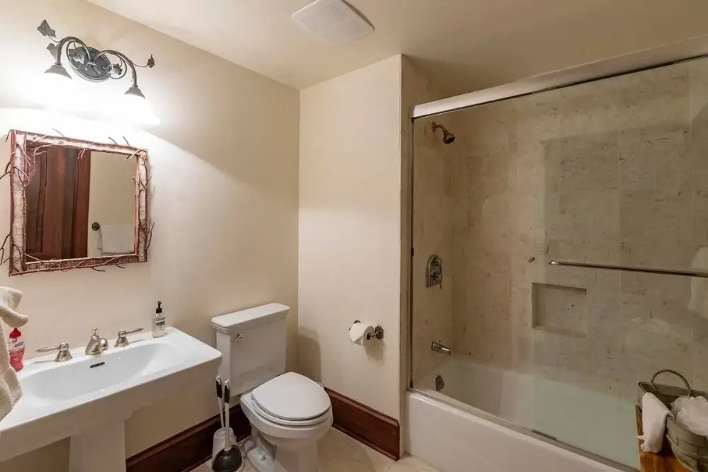 Manley  (381887) 4 Bedroom Home by RedAwning