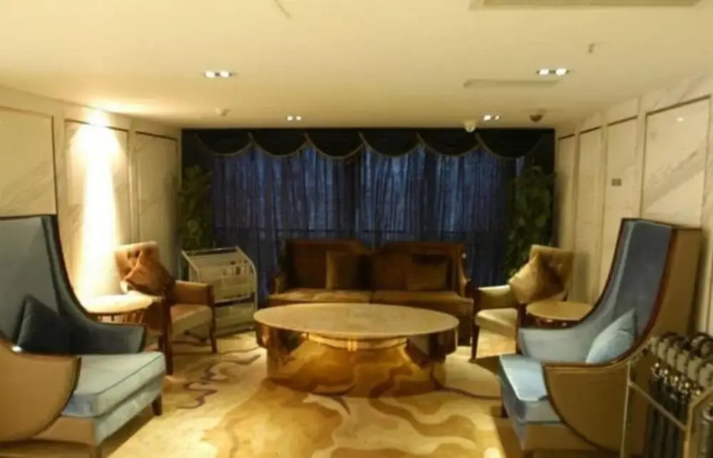Chengdu Alice Hotel