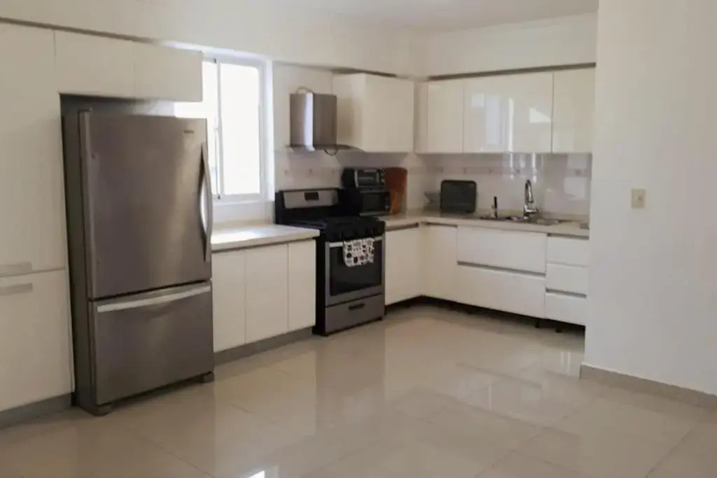 Amazing Ocean View Penthouse, 4 Bdrms, 4.5 Bths