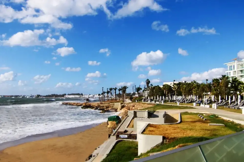 Phaedrus Living: Seaside Modern Flat Limnaria 123