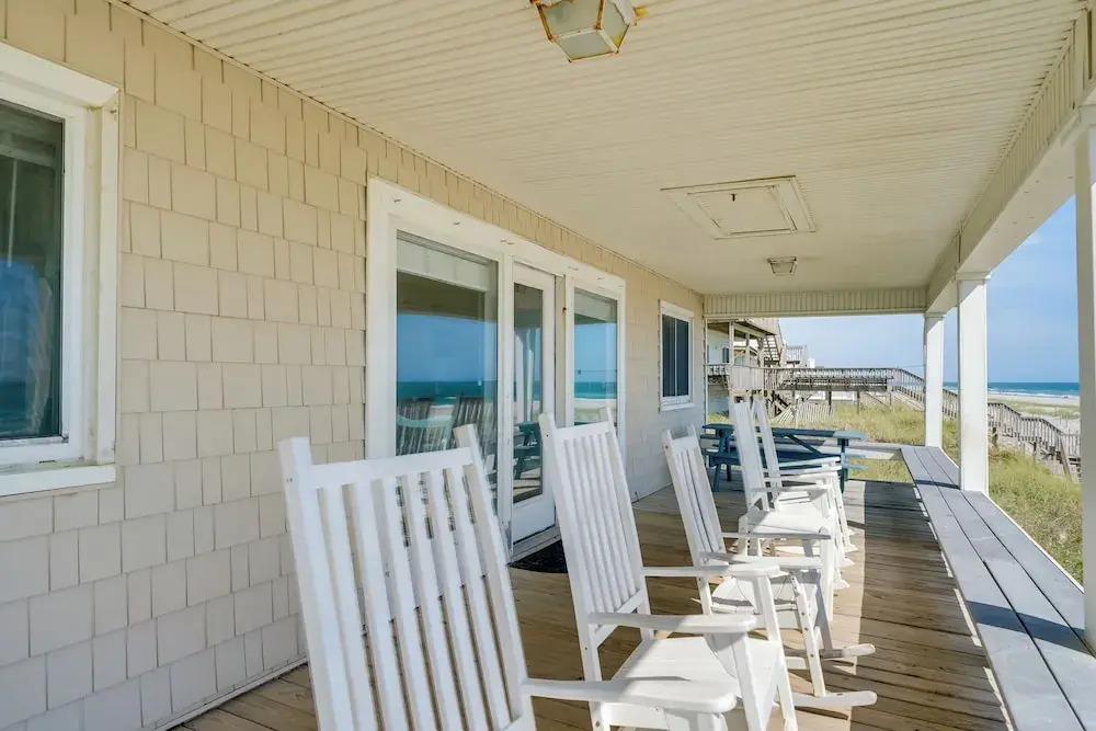 Peaceful 'cottage By The Sea' Oceanfront Home!