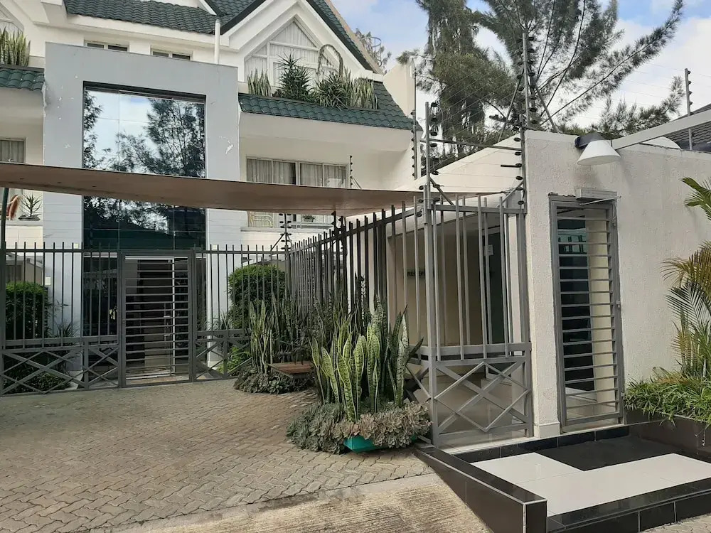 D2W Residency Suites