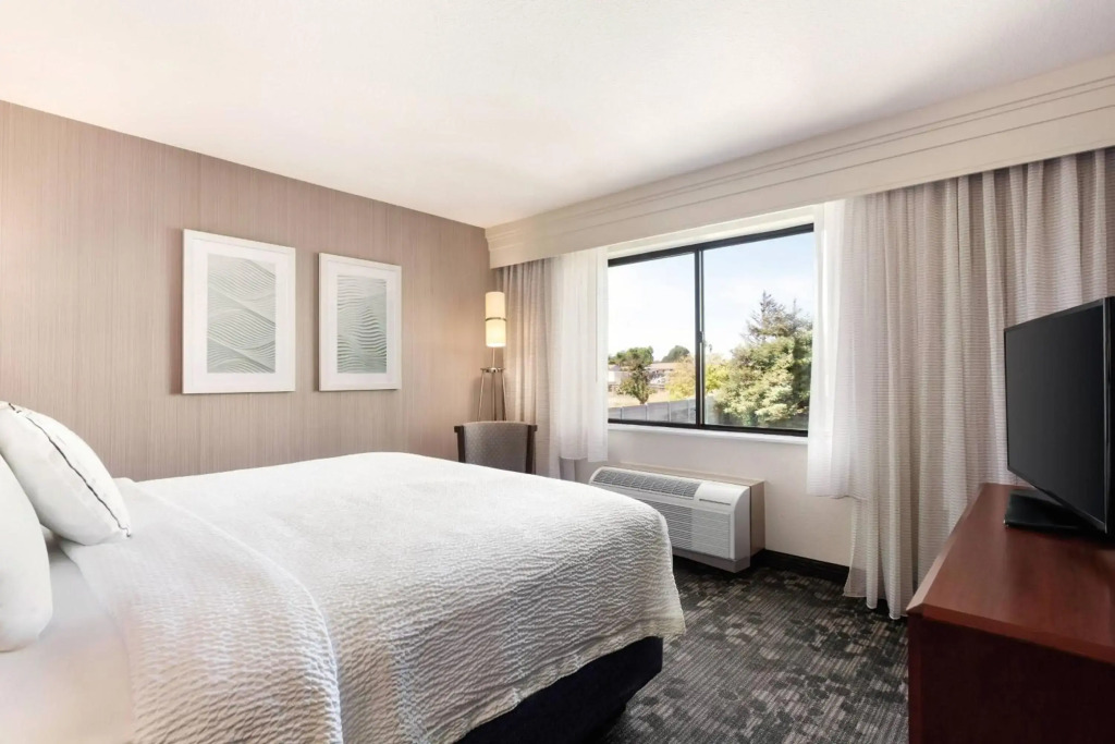 Courtyard By Marriott Salinas Monterey