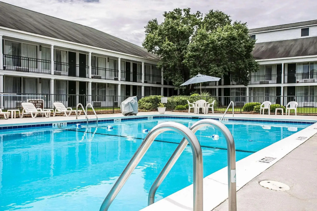 Quality Inn & Suites Santee I-95