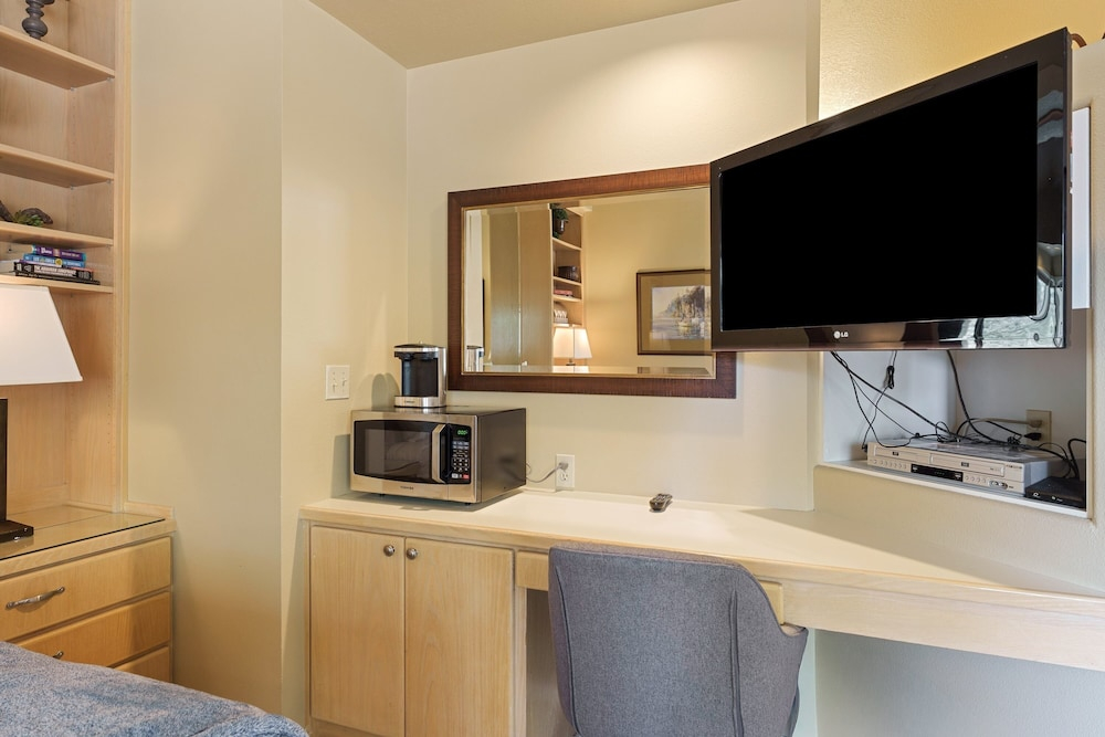 River Ridge 429b 1 Bedroom Studio
