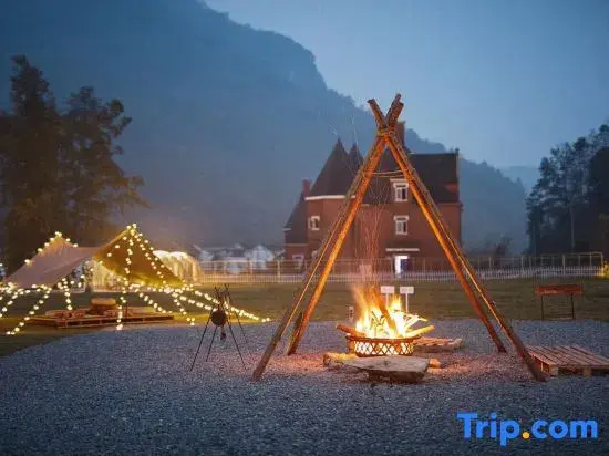 LUCIGOGO Luxi Valley White Deer Private Soup Tent Camp